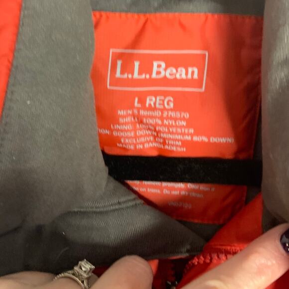 L.L. Bean Men's Goose Down Puffer Vest size large - Picture 2 of 3